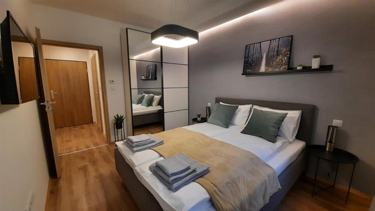 Bpr Space Grey Home With Balcony Budapest Kültér fotó